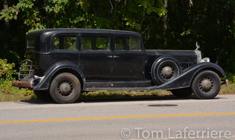 1934 Packard 1105 5-7 Passenger Sedan side